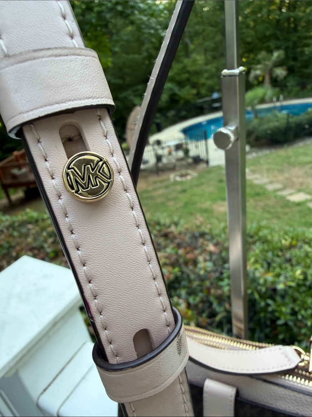 Michael Kors Brown Logo Crossbody with Light Taupe Strap NWT - Picture 16 of 17